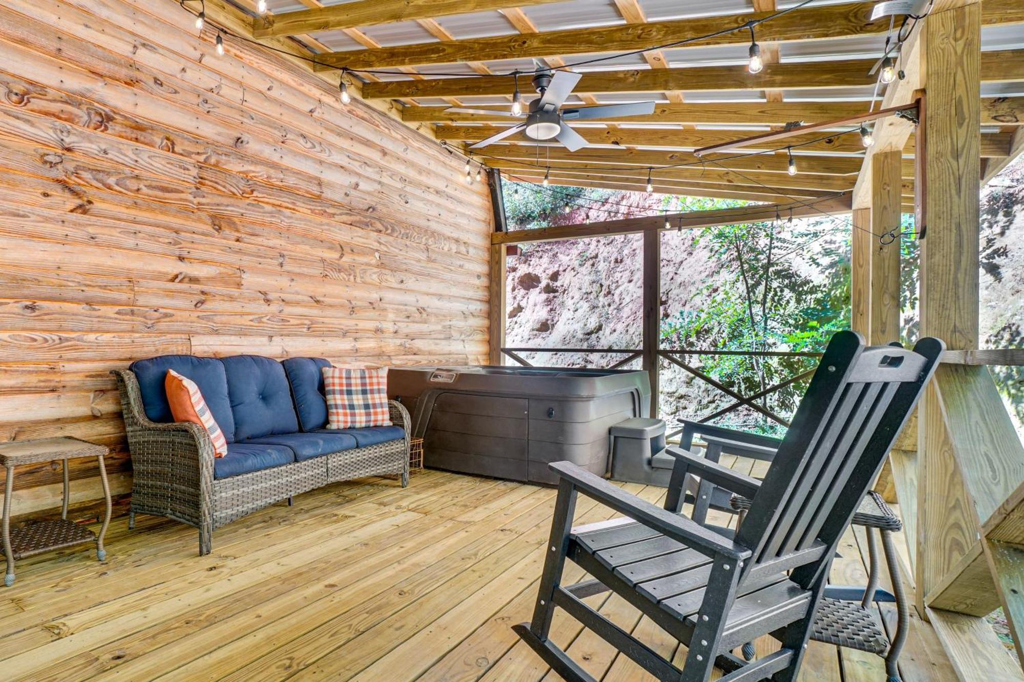 North Georgia Mtn Escape With Hot Tub And Games! Villa Sautee Nacoochee Eksteriør billede