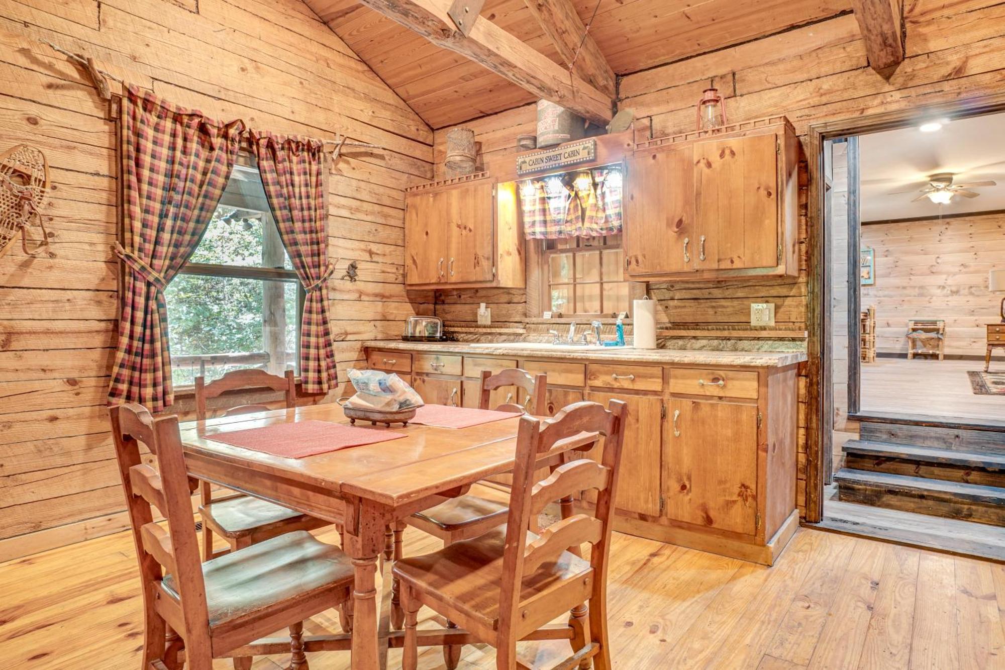 North Georgia Mtn Escape With Hot Tub And Games! Villa Sautee Nacoochee Eksteriør billede